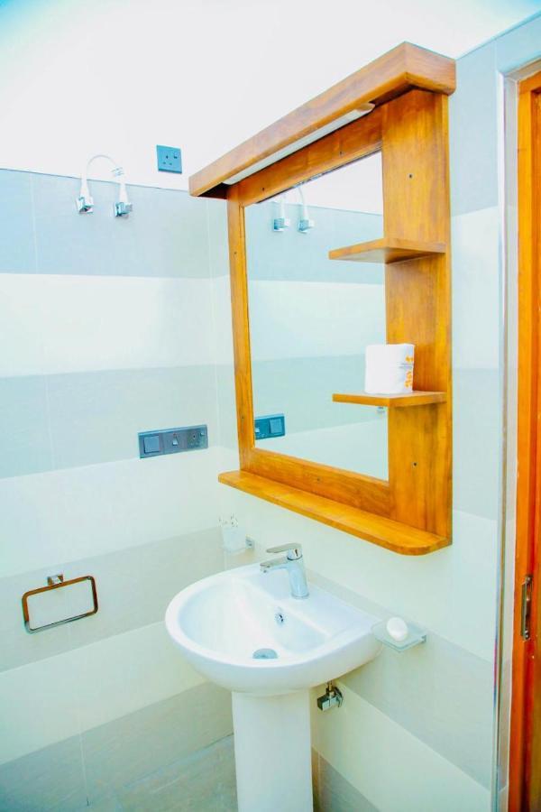 Maha Oya Lodge Ваикал Экстерьер фото